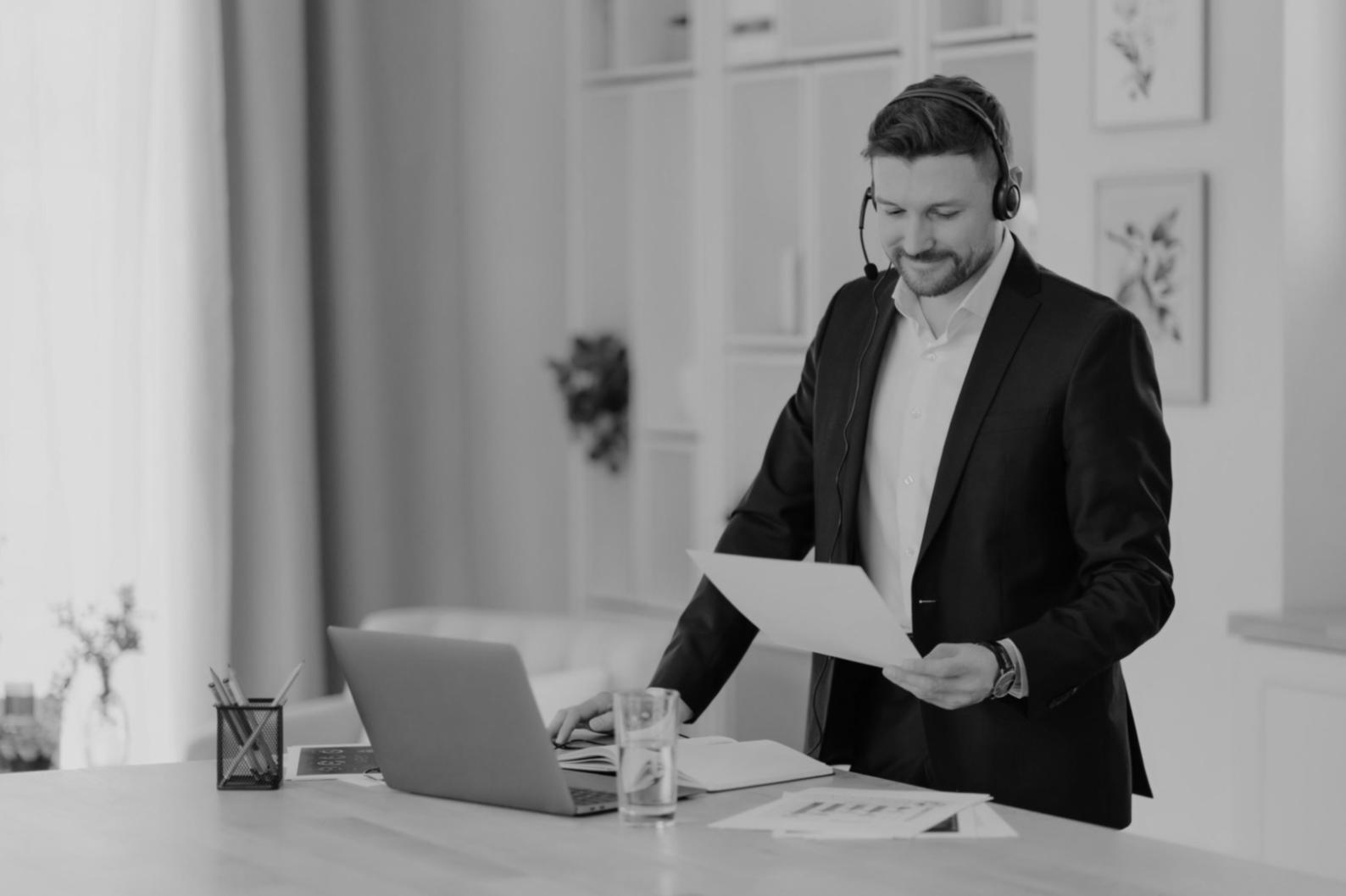 Finanzanalyst bei der Betriebskapitalauswertung